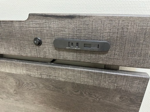 【終了】ダブルベッド コンセント、USB、ライト付き