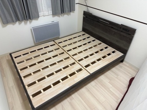 【終了】ダブルベッド コンセント、USB、ライト付き