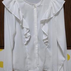【お値下げ】白ブラウス700→300の画像