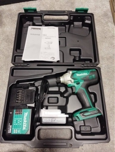 ✨激安価格✨1/15まで8000円⚠️マキタ‼️比較的美品‼️インパクトドライバー‼️Makita✨14.4V✨充電器付き