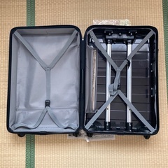 【無印良品•キャリーケース】62L ※ジャンク品、紺色の画像