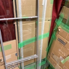 ⭐︎お相手が見つかりました⭐︎  引き取りに来ていただける方　デトルフ　黒を2台セット　IKEA ガラスケース　フィギュアケースの画像