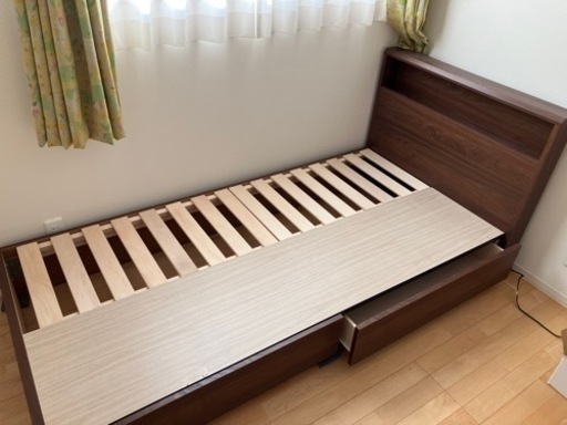 【受け渡し決定済み】フランスベッド シングル フレームのみ 木製 コンセント