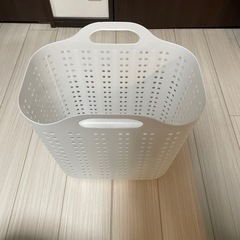 ニトリ ランドリーバスケット(ボルカ M ホワイト)