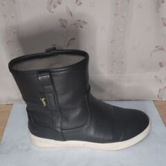 ブーツ　レディース　M〜Lサイズ　23〜24㌢の画像