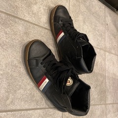 ハイカットスニーカーの画像