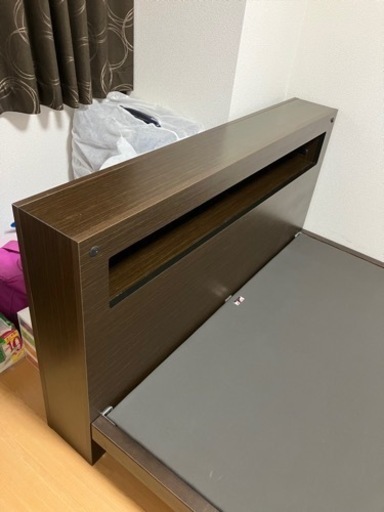 シモンズ　ダブルベッドフレーム