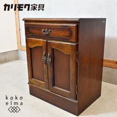 Karimoku(カリモク家具)の人気シリーズCOLONIAL(コロニアル)のQC1905 キャビネット/木扉です。アメリカンカントリースタイルのクラシカルなサイドボードはお部屋を上品な空間に♪DL408