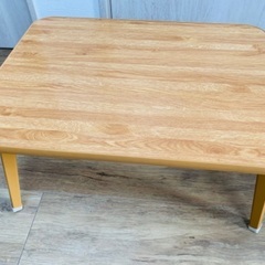 折り畳みテーブルの画像