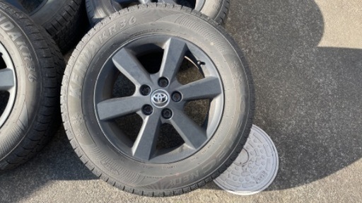 スタッドレスタイヤ 215/65R16 ホイール付き 4本セット