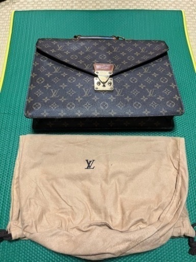 ルイヴィトン セルヴィエットコンセイエ バッグ 総柄 モノグラム