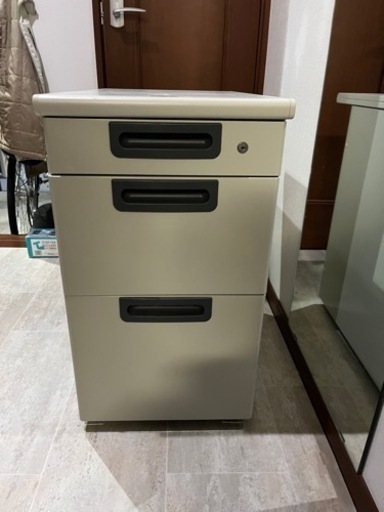 オフィス家具　引き出し