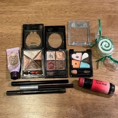お取引中【無料！0円！】コスメまとめ売り 化粧品 ヘアケア ポーチ ヴィセ ちふれの画像