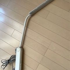 差し上げます！LEDデスクライト 学習机ライト 足立区