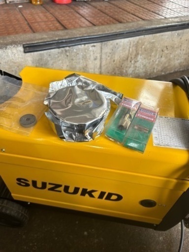 売れました。炭酸ガス　ガス無し両用　160Ａ半自動溶接機　