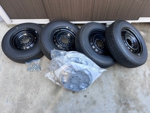 ハイエース純正タイヤホイールセット【新車外し】