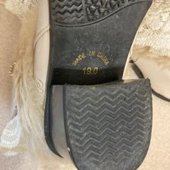 19.0 ファーブーツ　ハート　リボンの画像