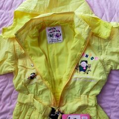 スキーウェアサイズJS(120相当)黄色未使用品 キッズ/ジュニア/子供用/ジャンプスーツ/ワンピース/防寒/スノーウエア/雪遊び/旧品在庫の画像