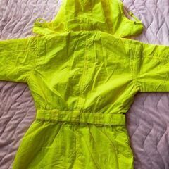 スキーウェアサイズJS(120相当)黄色未使用品 キッズ/ジュニア/子供用/ジャンプスーツ/ワンピース/防寒/スノーウエア/雪遊び/旧品在庫の画像