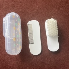 【子供用品】鼻水吸引器、ベビーヘアブラシ　などの画像