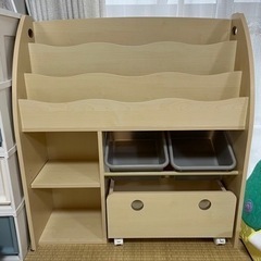 絵本棚　おもちゃ棚