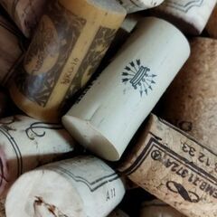 ワイン コルク栓 70個 夏休みの工作、ハンドメイドにの画像