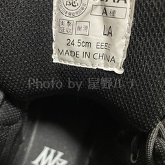 男女兼用　安全靴　24.5㎝　ネクストマンダム　ミドルカットセーフティの画像