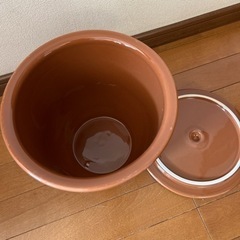 【お譲り先決定】未使用品☆ 常滑焼 蓋付きかめ壺　3号の画像