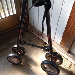 歩行補助車の画像