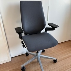 【ほぼ新品】【超美品】Steelcase Gesture Cha...
