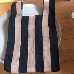 手提げ入れ