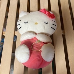 キティのぬいぐるみ