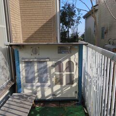ラブラドール用の犬小屋をあげます。