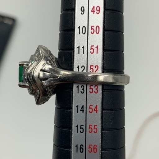 売り切れました。Pt900 プラチナ900 エメラルドリング　ダイヤモンドリング　E0.66 0.73ct