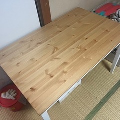 IKEA ダイニングテーブルの画像