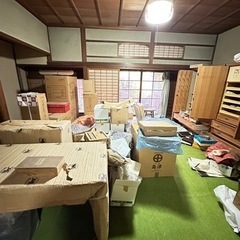 即渡し可能 引き取りのみ 【0円無料】兵庫県洲本市 300坪の家 家具や家電などの画像