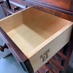 北海道民芸家具 チェスト たんす 和箪笥 洋服箪笥 引き戸付き 引き出し収納 和モダン 樺材 天然木 古民家 和家具 和室の画像
