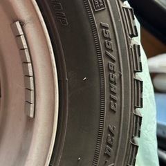 スタッドレスタイヤの画像