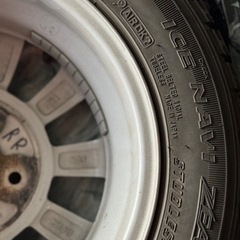 スタッドレスタイヤの画像