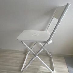 IKEA 折り畳み椅子の画像