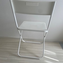 IKEA 折り畳み椅子の画像