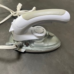 コンパクトスチームアイロン