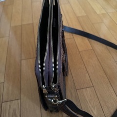 人気の！ワニ革！ショルダーバック！！値下げしました！の画像