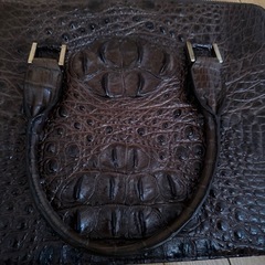 人気の！ワニ革！ショルダーバック！！値下げしました！の画像