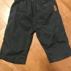 サイズ130 ハーフパンツ　カーキ色の画像