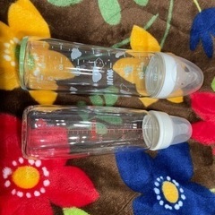 ガラス哺乳瓶☆２本の画像