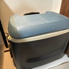 【取引中】イグルー MAXCOLD クーラーボックス 62QT