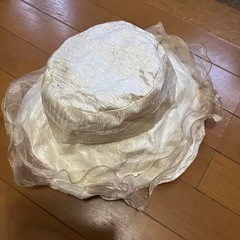 白帽子　フリル