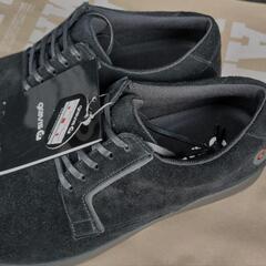 （新品）gravis グラビス　スニーカー