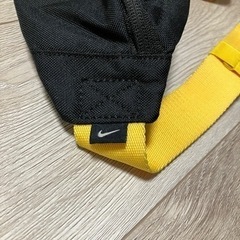 NIKE、ショルダーバックの画像